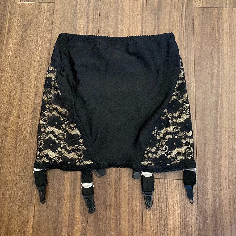 Vintage Inspired Girdle Garter